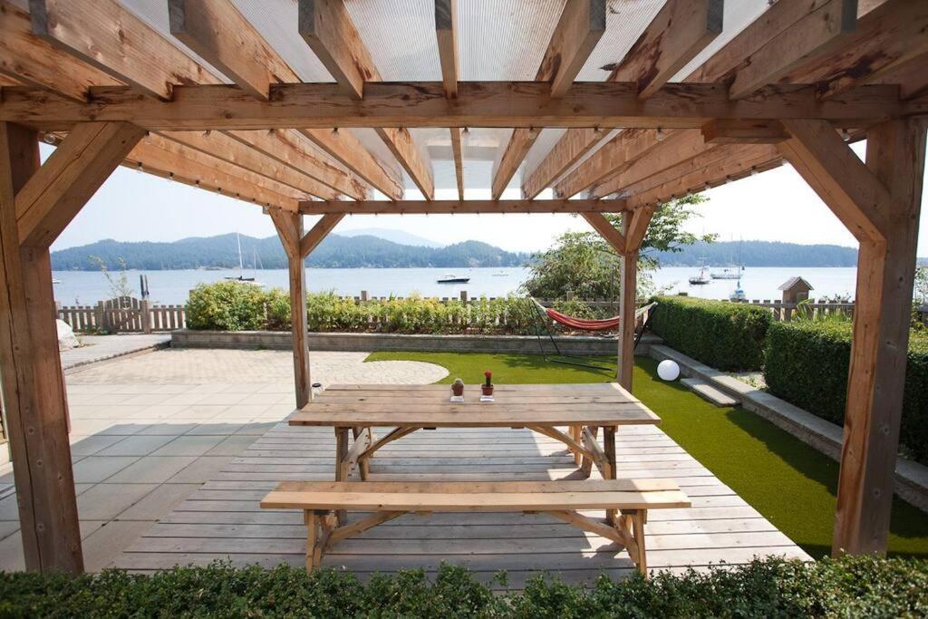 Villa Iconic 3-Story Waterfront 'Marina House' W/ View Gibsons Exterior foto
