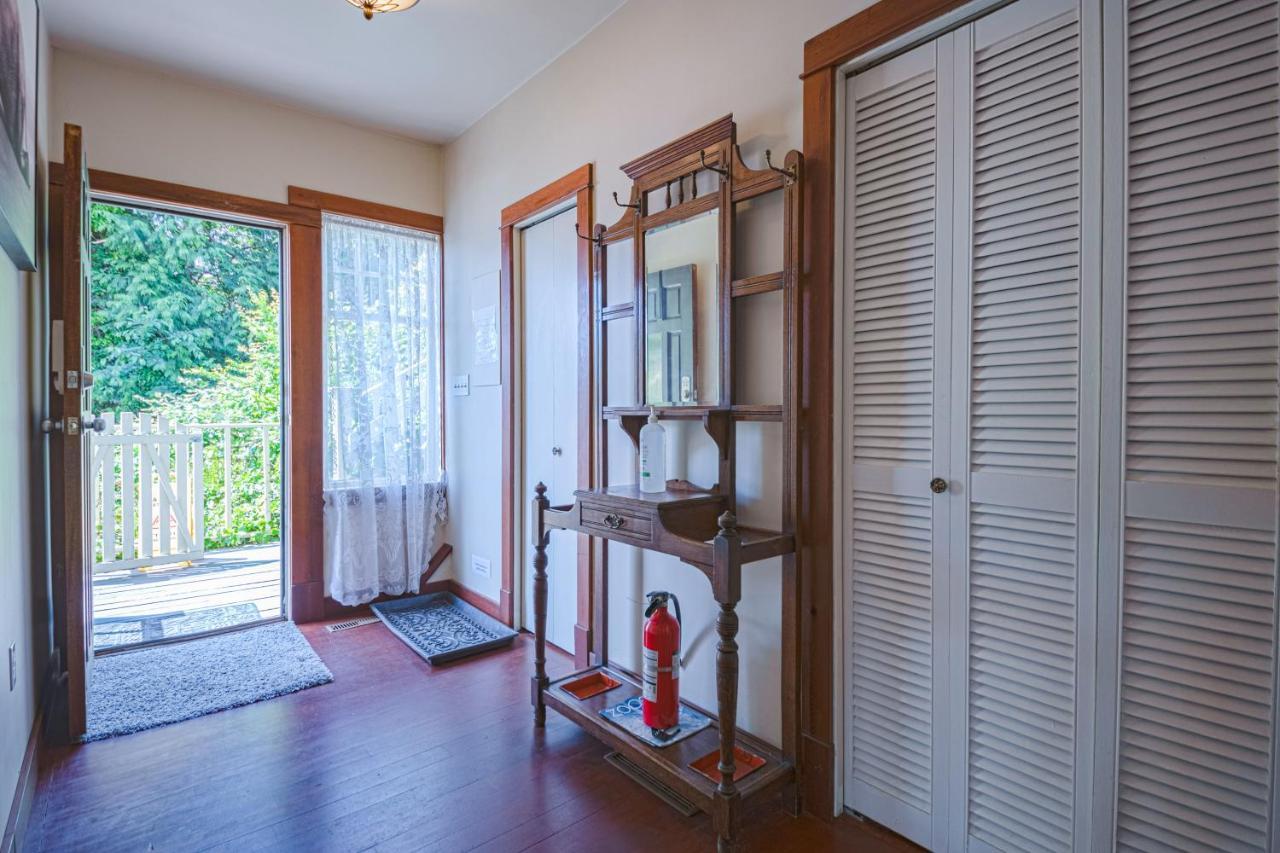 Villa Iconic 3-Story Waterfront 'Marina House' W/ View Gibsons Exterior foto